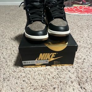 Jordan 1 palomino with box worn once UA